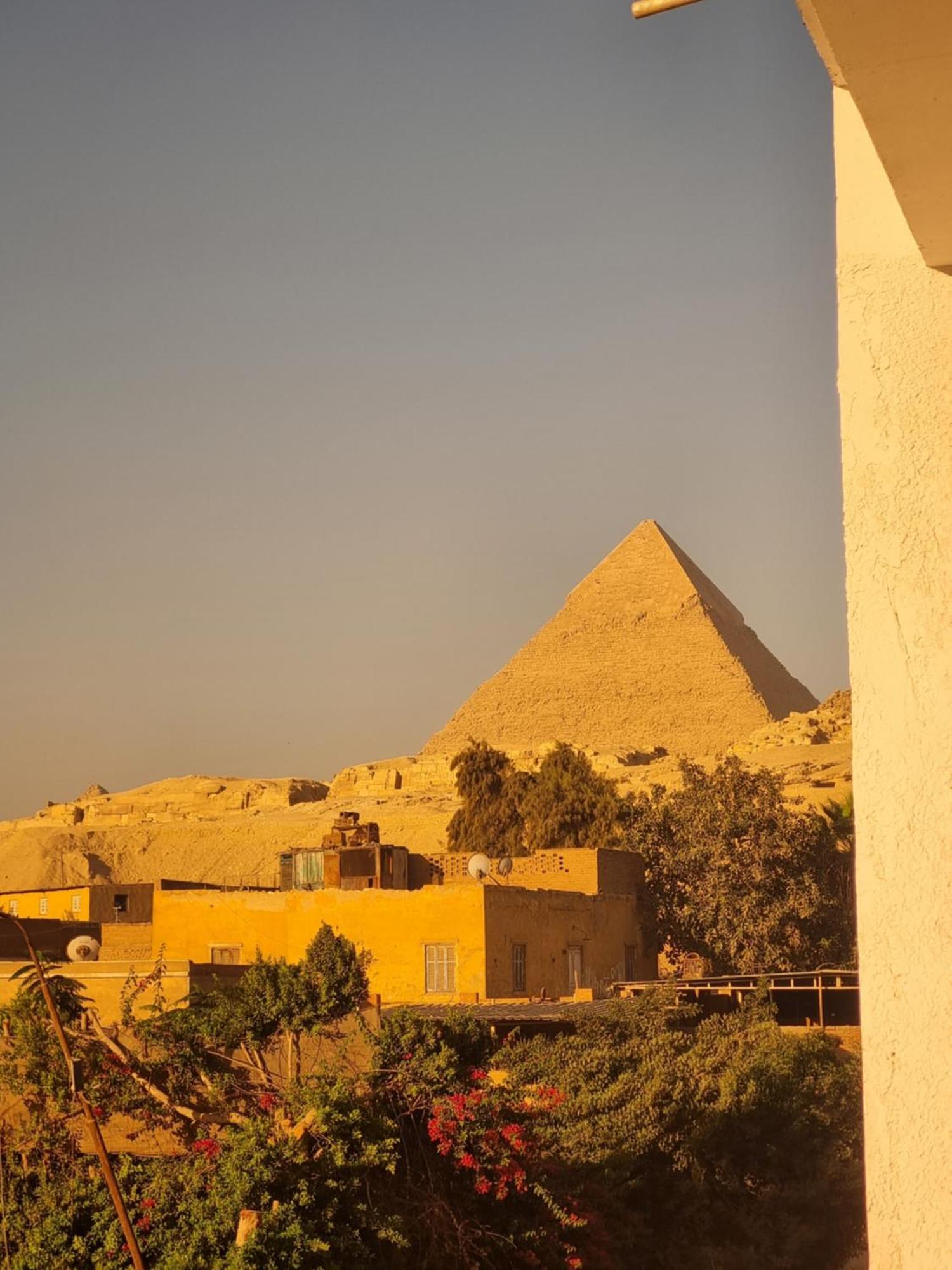 Global Pyramids View Inn Kafret el-Gabal Eksteriør bilde